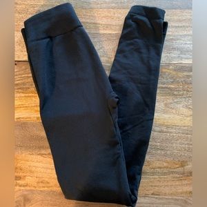 Mia & Tess size small fleece lined black leggings